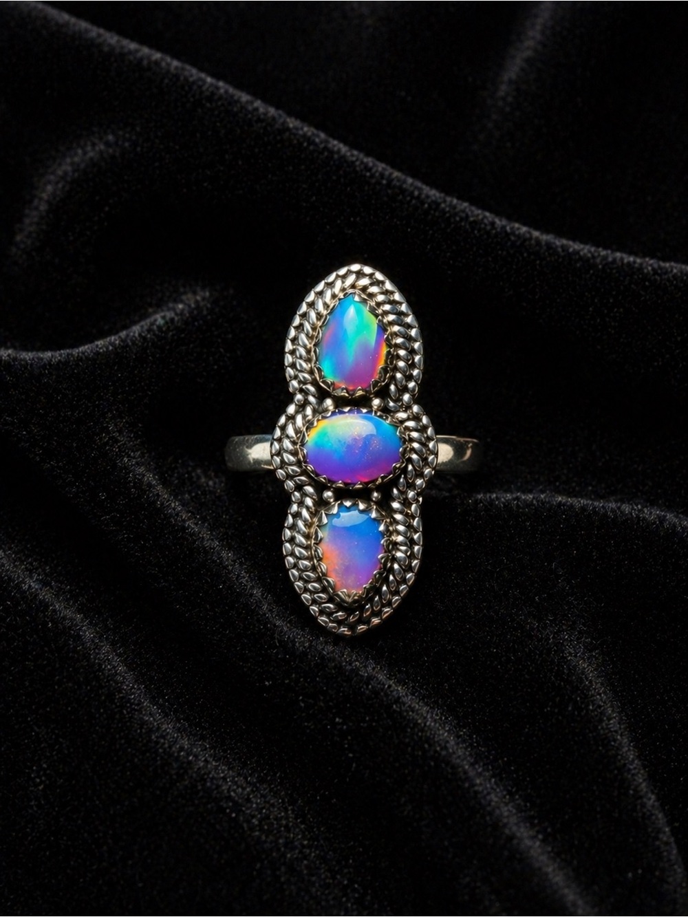 ✨ Iridescent Opal Triple Stone Sterling Silver Ring – Size 7 – New ✨